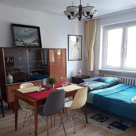 Modern Retro Apartament Апартаменты *