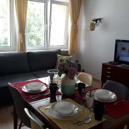 Modern Retro Apartament