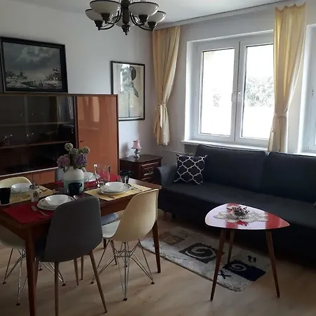 Modern Retro Apartament *